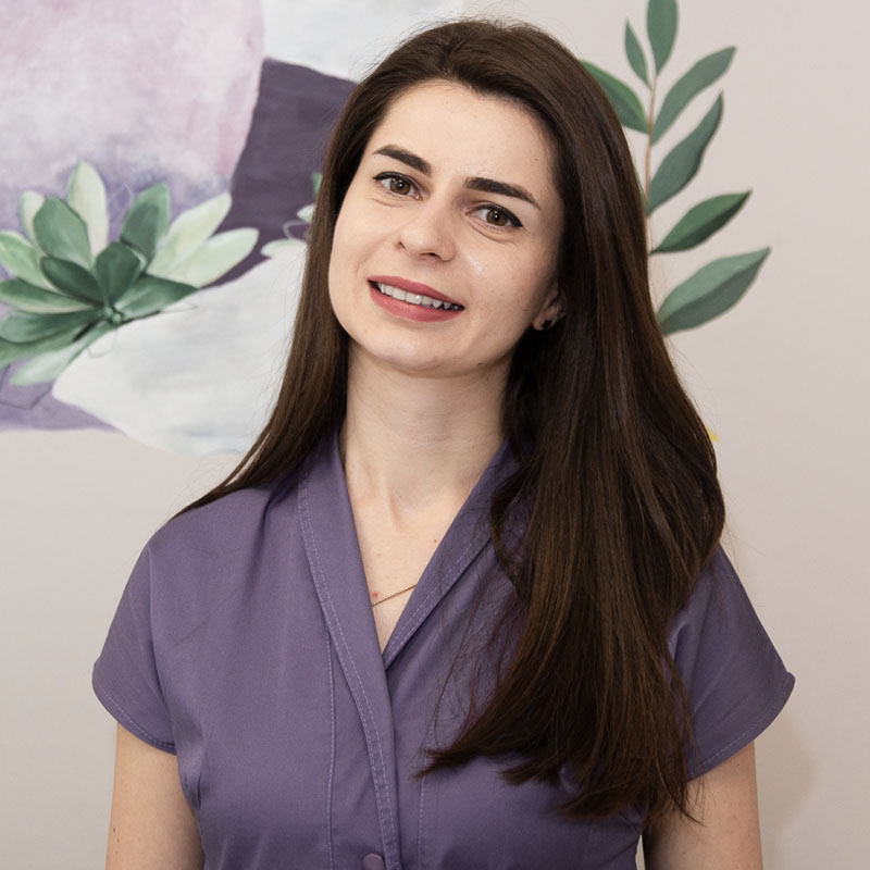 asistent medical Isabela Mihut cabinet dermatologic, clinica D6 Cluj